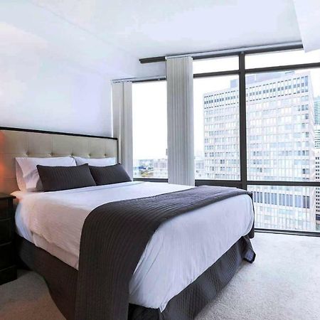 Altitude Suites Bay Street - Holiday Bonus - Free Parking Торонто Екстериор снимка